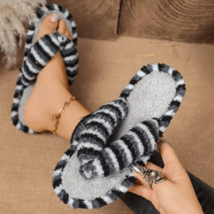 Slippers Winter Shoes for Woman Home Slippers New Fashion Slippers Shoes Flat Heel Flip Flops Plus Size 42 43 - Image 3