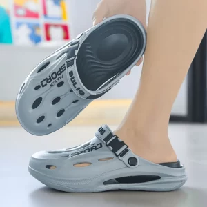 A Pair of Men's New Clogs, Summer New Wear-Resistant, Non-Slip Sports Beach Shoes, Soft-Soled Comfortable Men's Shoes for Driving - Image 3