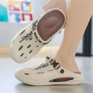A Pair of Men's New Clogs, Summer New Wear-Resistant, Non-Slip Sports Beach Shoes, Soft-Soled Comfortable Men's Shoes for Driving - Image 6