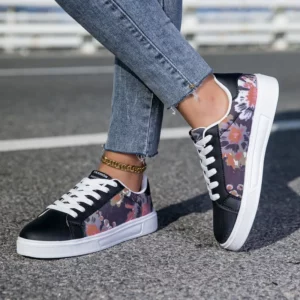 HKDQ Graffiti Unisex Sneakers Lightweight Men's Skate Shoes Casual Sneaker for Men Women Red Skateboard Shoes Man Sports Shoes - Image 6
