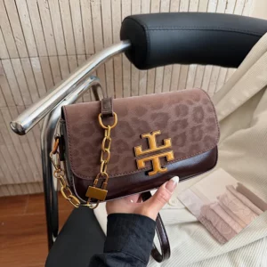Fashion Designer Luxury Bag Women's Versatile Paris Fashion Single Shoulder Diagonal Cross Armpit Bag Portable Small Square Bag - Image 2