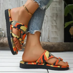 Summer New Women's Camouflage Sandals, Flat Flip-Flops, Casual Beach Shoes, European and American Style Large Size Comfortable Women's Shoes - Image 2