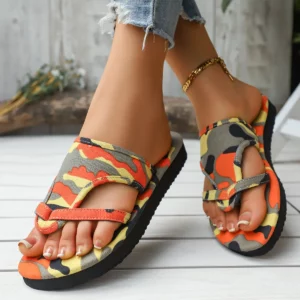 Summer New Women's Camouflage Sandals, Flat Flip-Flops, Casual Beach Shoes, European and American Style Large Size Comfortable Women's Shoes - Image 3
