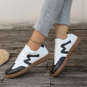 Ladies' classic black fashionable sports shoes, comfortable all season low cut lace up shoes, ladies' casual shoes - Image 2