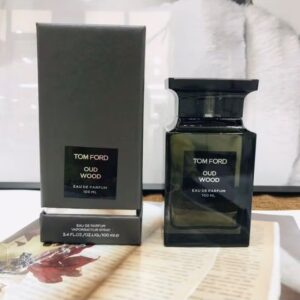 Tom Ford Oud Wood Eau de Parfum Spray - 100ml - Image 3