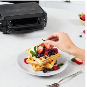 Breville 3-in-1 Snack Maker VST098 – Sandwich, Waffle & Grill Plates, Non-Stick, Easy to Clean 900 W VST098 ‎Black And Stainless Steel - Image 2
