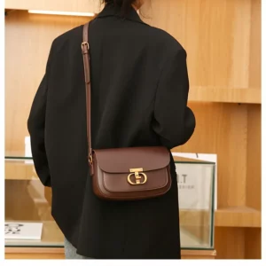 Luxury Metal Buckle Chain Strap Shoulder Bag for Women Vintage Style Faux Leather Crossbody Bag Fashionable Designer Handbag - Image 6