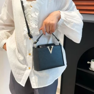 Luxury Women's Tote Bag, Chic V Shaped Stylish Pu Leather Bucket Bag, Top Cover Handbag Women Shoulder Crossbody Bags for Woman - Image 4
