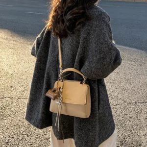 Cross-Border Foreign Trade Hot Sale Winter New Solid Color Tote Bag Female Fashionable RetroPUShoulder Crossbody Bag - Image 4