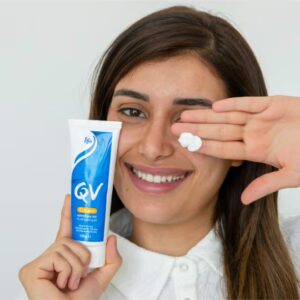 QV Cream for Dry & Sensitive Skin (100g) - Rich Moisturiser with Squalane, Fast Absorbing Non Greasy Hydrating Face & Body Cream, Fragrance Free Hypoallergenic Daily Skincare, Dermatologist Tested 100grams - Image 3
