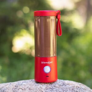 blendjet V2 Portable Blender Smoothie Maker, Personal Blender, Fruit Blender, Leak Proof Juicer, BPA-Free 475ml 200W Sports Bottle, USB-C Rechargeable, Ice Crusher With Stainless Steel Blades 475 ml 200 W BJ-V2X-Red Red - Image 3