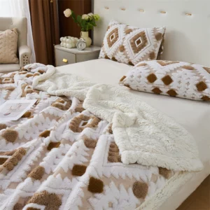 Autumn Winter Warmth Skin Friendly Artificial Lambswool Blanket Keep Warm Comfortable Jacquard Queen King Size Blanket Comforter - Image 3