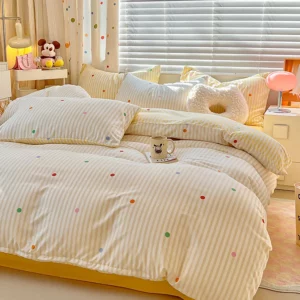 2026 New European-style washed cotton pillowcase, soft and breathable bedding, simple printed down comforter protection cover - Image 3