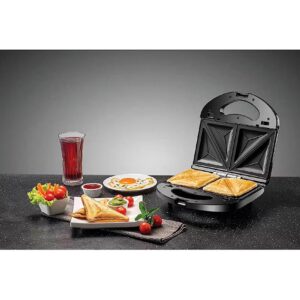 BLACK+DECKER Sandwich & Grill Maker Non-Stick 2-in-1 Interchangeable Sandwich and Grill Maker With Indicator and Ready to Cook Lights 780 W TS2120-B5 Black and Sliver - Image 6