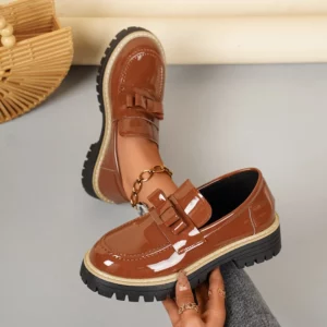 Women's Black Loafers Women's Thick Heel Chain Single Shoes Round Head Versatile High Heel Small Leather Shoes Autumn New Style - Image 3