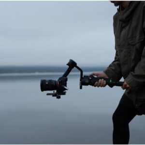 Sony Alpha 7 V Full-Frame Hybrid Mirrorless Camera: 30fps Blackout-Free Shooting, AI Autofocus, 5-Axis in-Body Stabilization (Body only) - Image 3