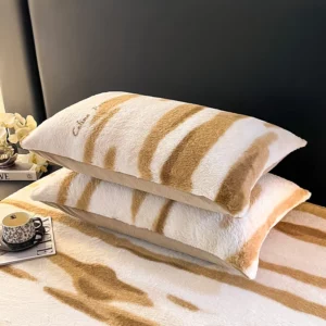 2025 New Rabbit Plush Bed Hat Thick and Warm Winter Milk Velvet Mattress Cover 360-degree Wrapping with Elastic Bedspread - Image 5