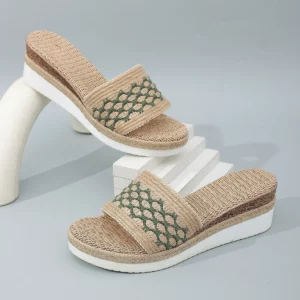 Thick soled summer new mom shoes, women's lightweight sandals, slippers - Image 5