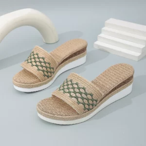 Thick soled summer new mom shoes, women's lightweight sandals, slippers - Image 4
