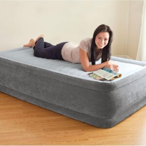 Intex Twin Size Air Mattress, 18in Height, Built-in Pump, Dura-Beam Deluxe Comfort-Plush - Portable Inflatable Blow-up Bed for Camping, Travel, Guests - Image 2