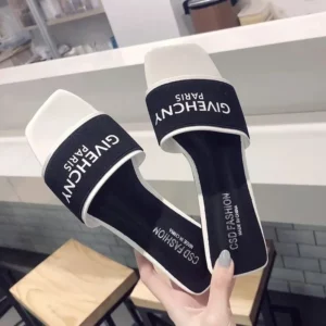 Women's Slippers Brand Summer Sandals 2025 Outdoor Fashion Women's Slippers Casual Party Beach flip-flops Beach Slippers - Image 1