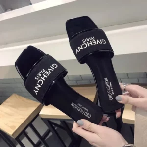 Women's Slippers Brand Summer Sandals 2025 Outdoor Fashion Women's Slippers Casual Party Beach flip-flops Beach Slippers - Image 2