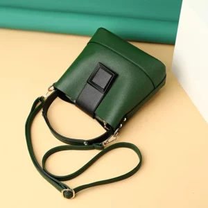 Elegant Solid Color Bucket Bag with Adjustable Shoulder Strap Versatile Crossbody Handbag for Women, Lightweight with Zipper. - Image 4