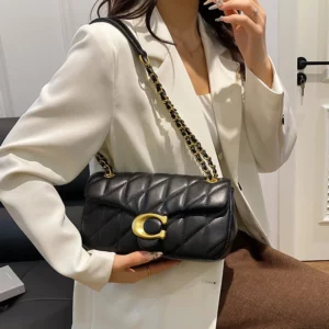 2026 New Women's Pink Quilted Shoulder Bag, C-shaped Metal Buckle Chain Crossbody Purse, Fashion Flap Handbag for Ladies - Image 2