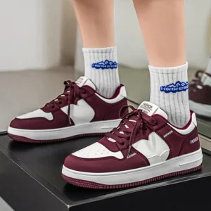 Men's casual shoes four seasons soft-sole anti-slip outdoor walking shoes fashion youth breathable light flat sports board shoes - Image 4
