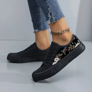 Women's Sports Shoes for All Seasons Outdoor Students Fashionistas Women's Canvas Shoes Round Toe Flats Bottom Breathable Vulcanized Shoes Digital Printing Women's Shoes - Image 3