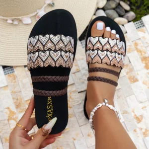 PXASXR Women's Flat Sandals Heart Rhinestone And Woven Strap Design Summer Outdoor Casual Vacation Beach Slippers - Image 1