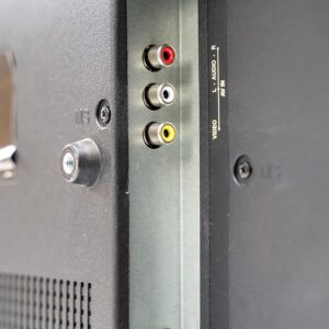 TORNADO HD Shield Smart TV 32 Inch Built-In Receiver 32ES9300E-A - Image 7