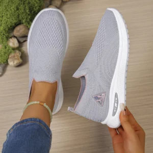 Simple Casual Slip-On Knit Sneakers, Smooth Ribbed Ankle Opening, Raised Wavy Knit Texture, Elevated Sole Daily Wear Footwear - Image 3