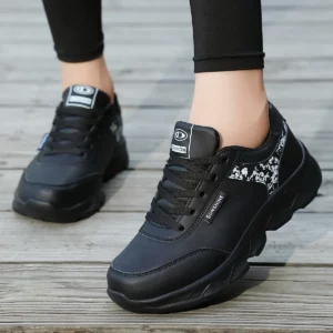 Women's Lightweight Lace-Up Casual Running Shoes, All Season Sneakers for Students Work Travel Outdoor Sports - Image 1