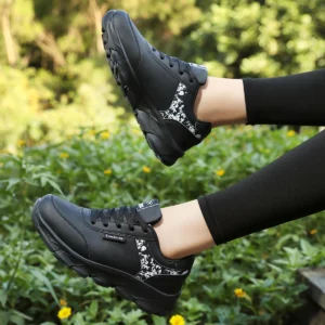 Women's Lightweight Lace-Up Casual Running Shoes, All Season Sneakers for Students Work Travel Outdoor Sports - Image 7